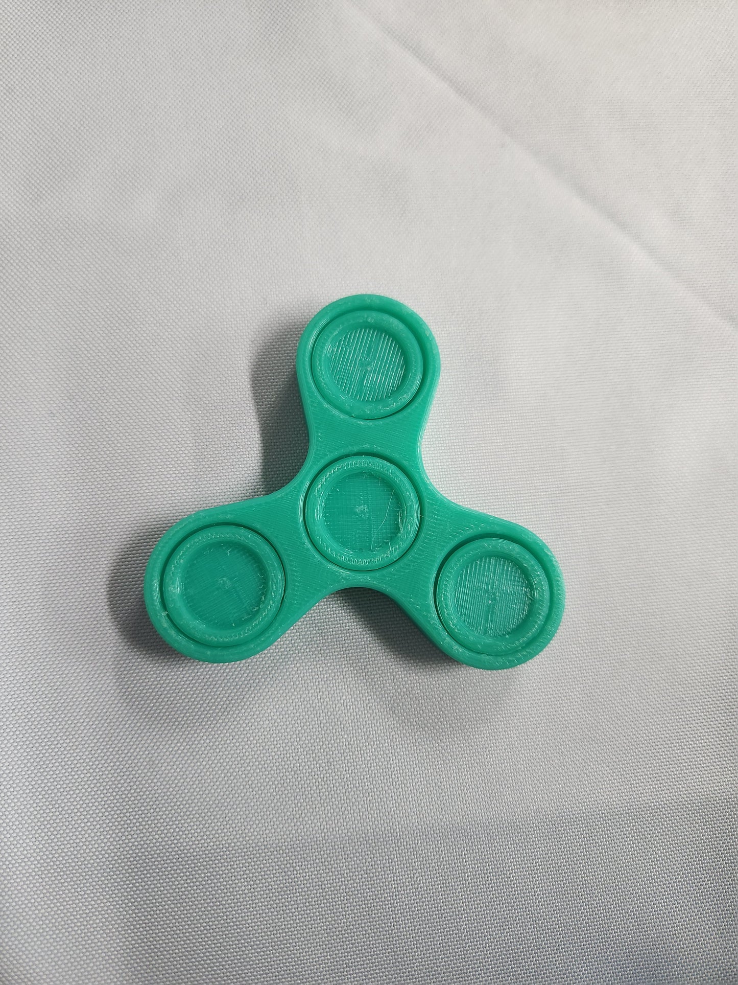 Lobe fidget spinner